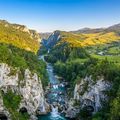 Unitățile de relief ale României: Chei, defilee și văi