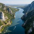 Unitățile de relief ale României: Relieful fluvial și formele sale